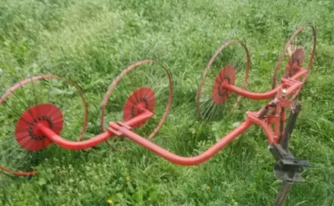 Грабли-ворошилки на мототрактор Грабли-ворошилки на мототрактор